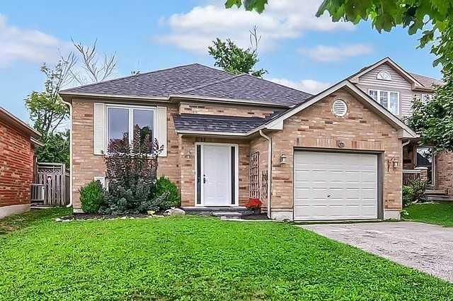 32 Draper Cres, House detached with 3 bedrooms, 3 bathrooms and 2 parking in Barrie ON | Image 1
