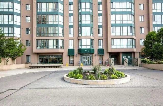 1808 - 145 Hillcrest Ave, Condo with 2 bedrooms, 1 bathrooms and 1 parking in Mississauga ON | Image 1
