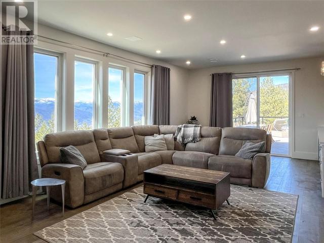 860 Bullmoose Trail, House detached with 4 bedrooms, 2 bathrooms and 2 parking in Okanagan Similkameen A BC | Image 19