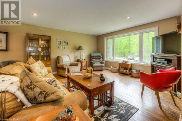 5597 9 Highway N, House detached with 3 bedrooms, 2 bathrooms and 12 parking in Minto ON | Image 7