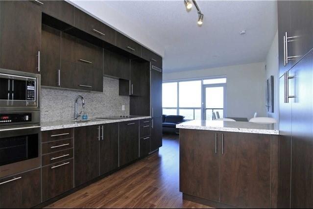 4423 - 5 Sheppard Ave E, Condo with 2 bedrooms, 2 bathrooms and 1 parking in Toronto ON | Image 2