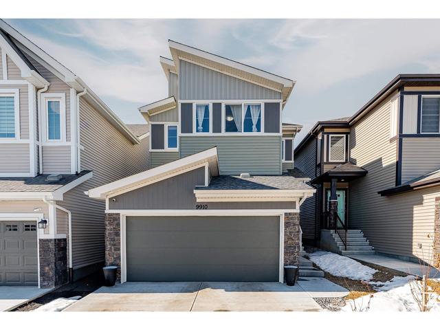 9910 222a St Nw, House detached with 3 bedrooms, 2 bathrooms and null parking in Edmonton AB | Image 1