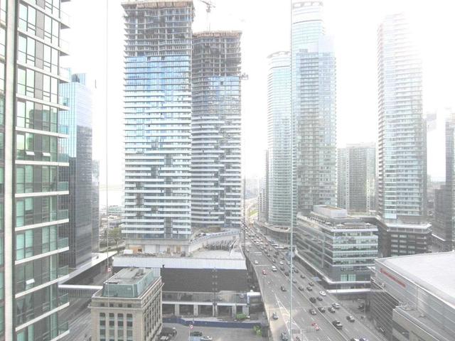 2301 - 18 Harbour St, Condo with 2 bedrooms, 2 bathrooms and 1 parking in Toronto ON | Image 11