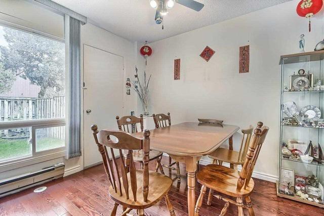 83 Elsa Vineway, Townhouse with 3 bedrooms, 2 bathrooms and 1 parking in Toronto ON | Image 8