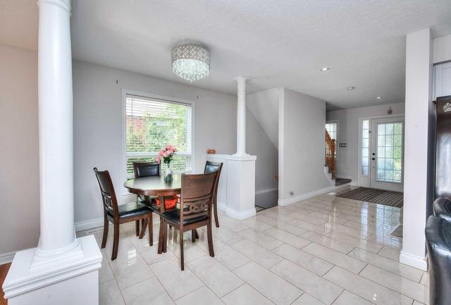 124 Patton Dr, House detached with 3 bedrooms, 2 bathrooms and 2 parking in Cambridge ON | Image 7