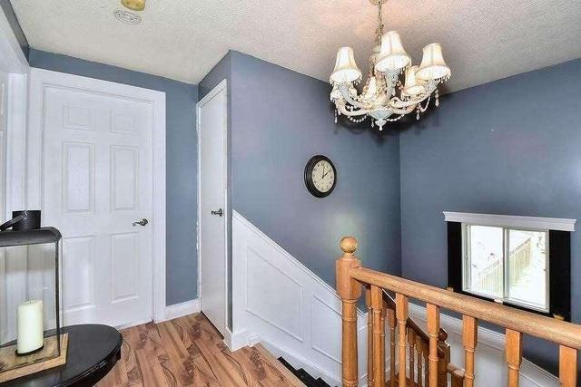 12 Charlton Cres, House detached with 3 bedrooms, 2 bathrooms and 4 parking in Ajax ON | Image 10