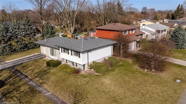 4430 Dovewood Drive, House detached with 4 bedrooms, 2 bathrooms and 3 parking in Niagara Falls ON | Image 15