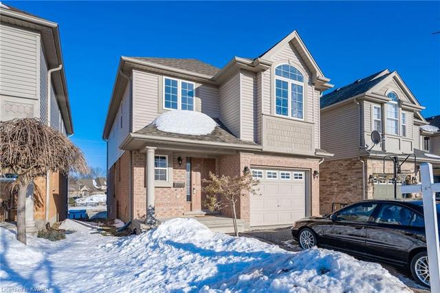 719 Grand Banks Drive, House detached with 3 bedrooms, 2 bathrooms and 3 parking in Waterloo ON | Image 2