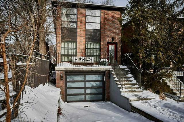 72 Bain Ave, House detached with 3 bedrooms, 3 bathrooms and 3 parking in Toronto ON | Image 1