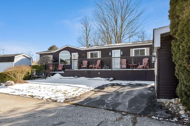 54 Lakeshore Dr, Condo with 2 bedrooms, 2 bathrooms and 3 parking in Puslinch ON | Image 22