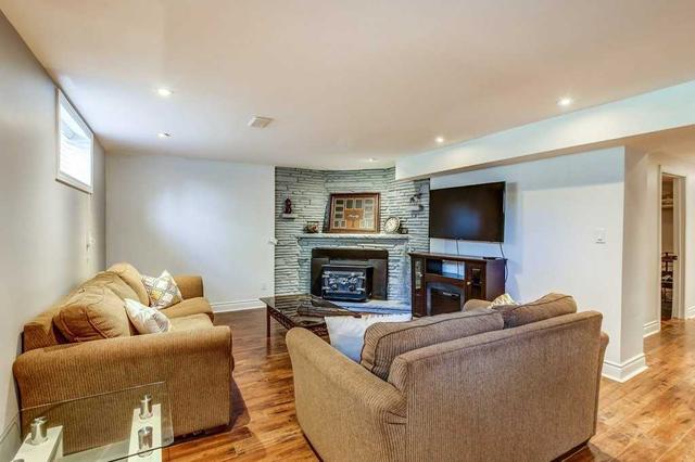 3296 Cardross Rd, House detached with 3 bedrooms, 3 bathrooms and 4 parking in Mississauga ON | Image 25