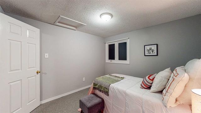 26 Large Cres, House detached with 3 bedrooms, 3 bathrooms and 3 parking in Ajax ON | Image 20