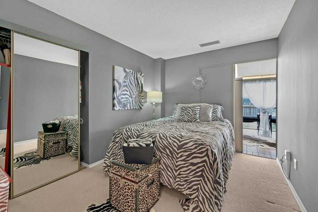 1201 - 20 Harding Blvd W, Condo with 2 bedrooms, 2 bathrooms and 1 parking in Richmond Hill ON | Image 9