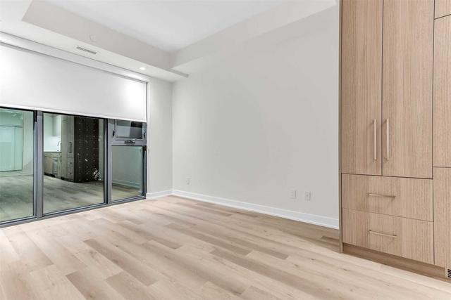 403 - 840 St. Clair Ave W, Condo with 2 bedrooms, 2 bathrooms and 0 parking in Toronto ON | Image 4