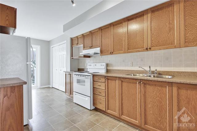 84 - 130 Berrigan Drive, House attached with 2 bedrooms, 3 bathrooms and 1 parking in Ottawa ON | Image 11