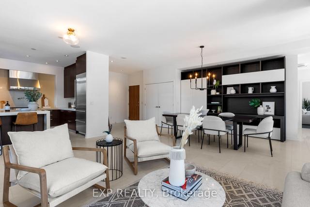 803 - 1 Market St, Condo with 2 bedrooms, 3 bathrooms and 2 parking in Toronto ON | Image 2