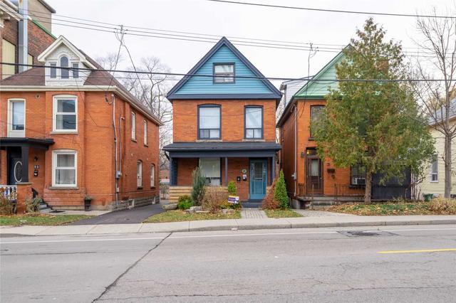 1 - 33 Dundurn St N, Home with 1 bedrooms, 2 bathrooms and 1 parking in Hamilton ON | Card Image