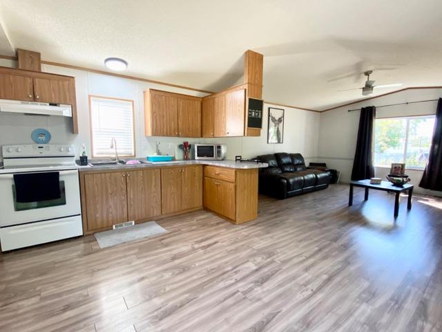 5221 48 Street, House detached with 2 bedrooms, 1 bathrooms and 6 parking in Lac Ste. Anne County AB | Image 14