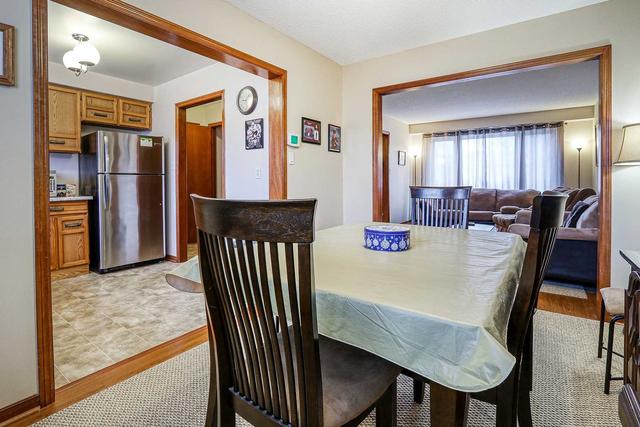 418 Grange Crt, House detached with 3 bedrooms, 2 bathrooms and 3 parking in Oshawa ON | Image 13