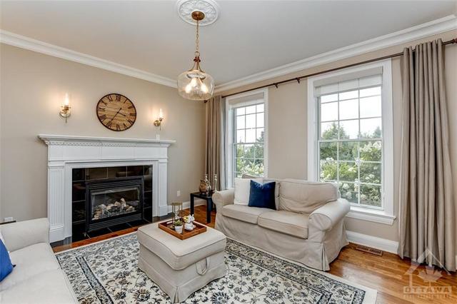 211 King Arthur Street, House detached with 5 bedrooms, 4 bathrooms and 10 parking in Ottawa ON | Image 5
