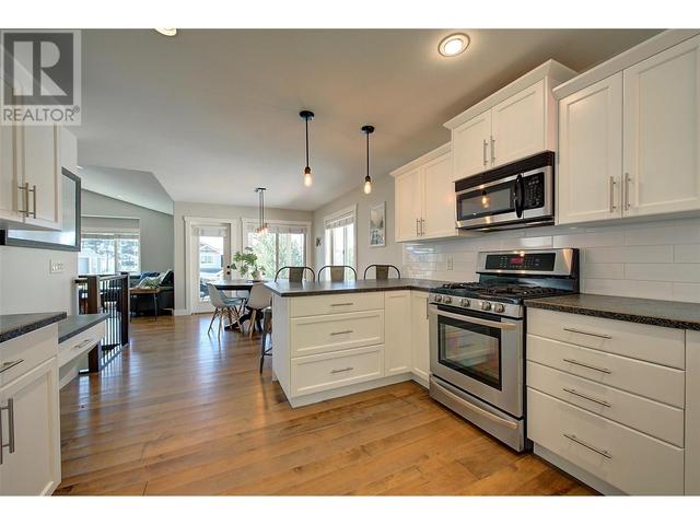 3190 Saddleback Place, House detached with 4 bedrooms, 3 bathrooms and 5 parking in West Kelowna BC | Image 4