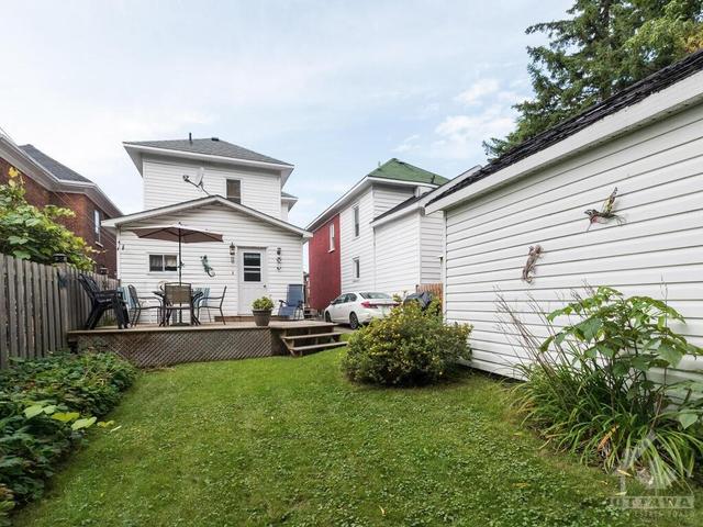 27 Kent Street, House detached with 3 bedrooms, 2 bathrooms and 4 parking in Smiths Falls ON | Image 28