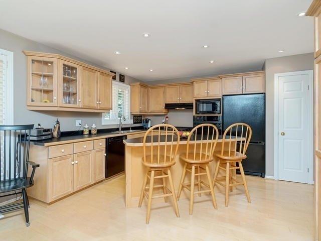 4 Patrick Dr, House detached with 3 bedrooms, 3 bathrooms and 6 parking in Erin ON | Image 9
