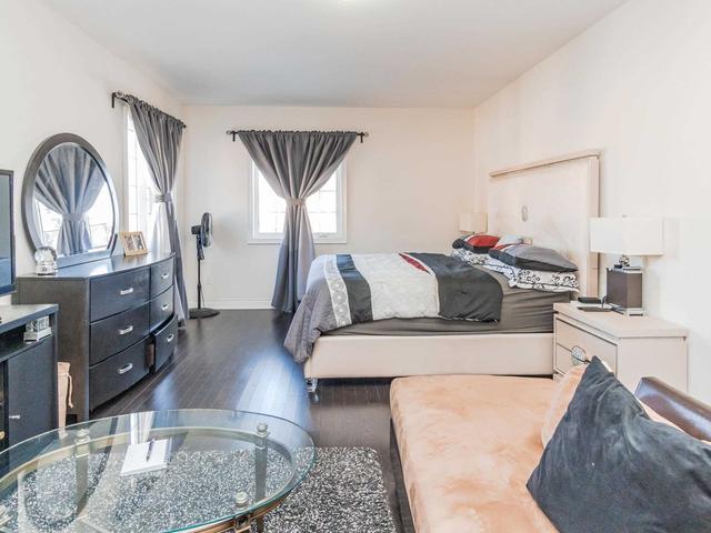 38 Gordon Randle Dr, House detached with 5 bedrooms, 5 bathrooms and 7 parking in Brampton ON | Image 14