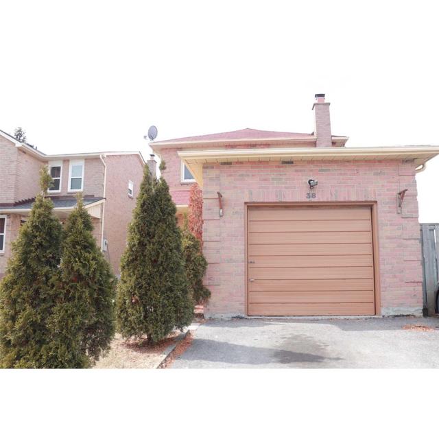 38 Gilmour Dr, House detached with 3 bedrooms, 3 bathrooms and 2 parking in Ajax ON | Image 1