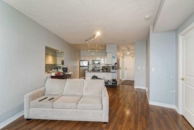 901 - 9225 Jane St, Condo with 1 bedrooms, 1 bathrooms and 1 parking in Vaughan ON | Image 4