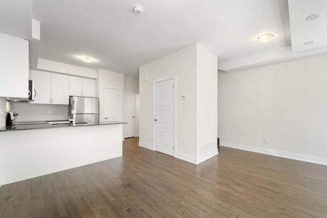 20 - 715 Lawrence Ave W, Townhouse with 2 bedrooms, 2 bathrooms and 0 parking in Toronto ON | Image 3