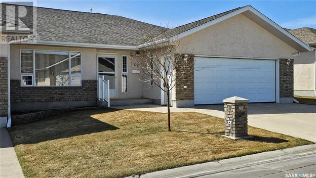 140 - 165 Robert Street W, House semidetached with 2 bedrooms, 2 bathrooms and null parking in Swift Current SK | Image 1