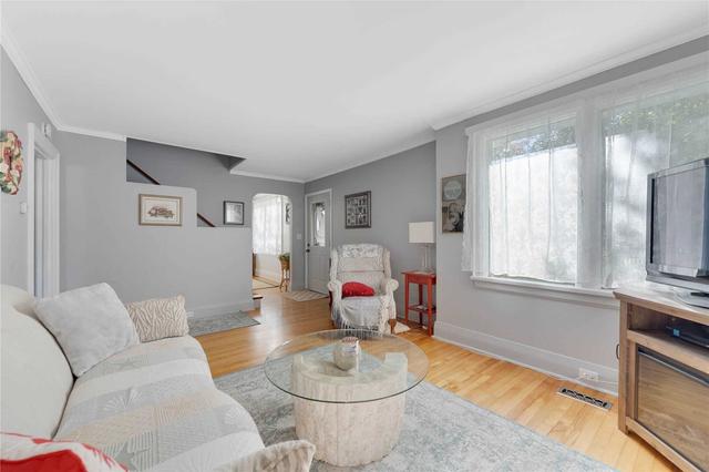 1949 Manitoba St, House detached with 4 bedrooms, 2 bathrooms and 9 parking in Bracebridge ON | Image 8