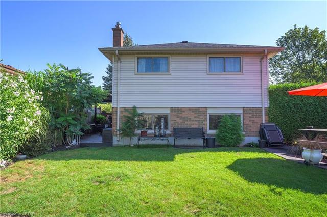 23 Huron Green, House detached with 3 bedrooms, 2 bathrooms and 3 parking in London ON | Image 35