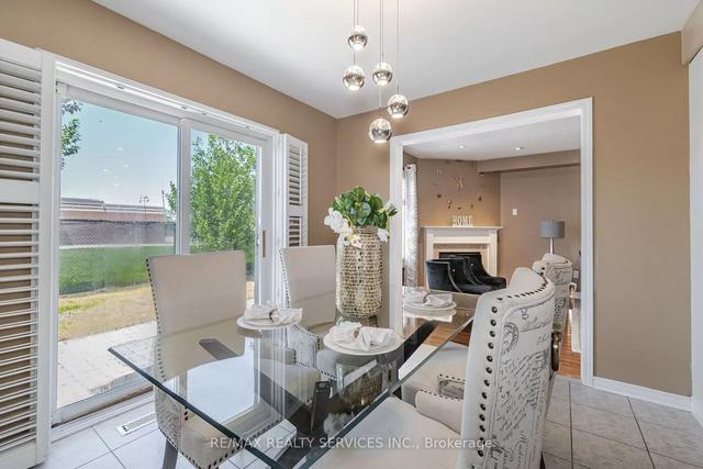 21 Milkweed Cres, House detached with 3 bedrooms, 3 bathrooms and 6 parking in Brampton ON | Image 28