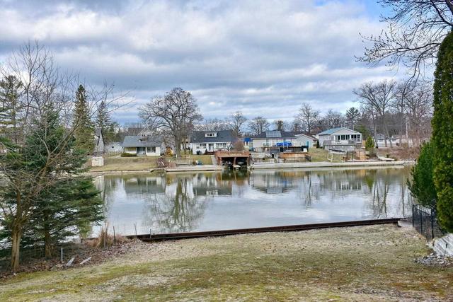1880 River Rd, House detached with 3 bedrooms, 2 bathrooms and 8 parking in Wasaga Beach ON | Image 10