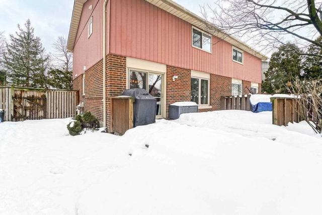 7189 Joliette Cres, House semidetached with 3 bedrooms, 2 bathrooms and 5 parking in Mississauga ON | Image 24