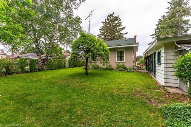 69 Hill Avenue, House detached with 3 bedrooms, 1 bathrooms and null parking in Brantford ON | Image 29