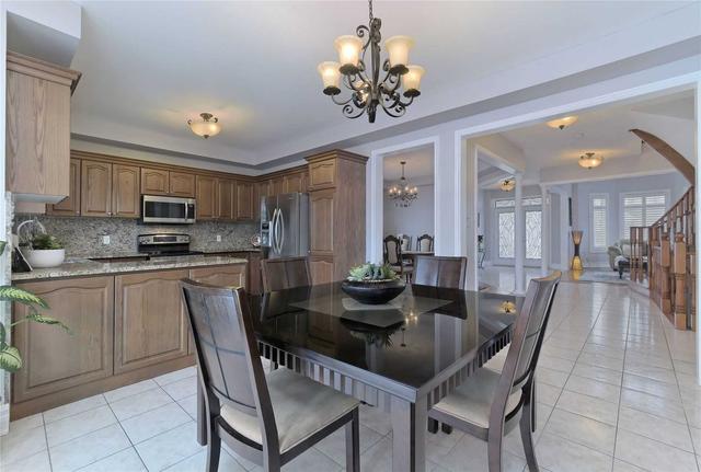 108 Cabin Trail Cres, House detached with 4 bedrooms, 5 bathrooms and 7 parking in Whitchurch Stouffville ON | Image 7