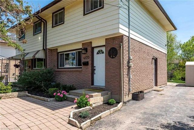 4120 Chippawa Pkwy, House semidetached with 3 bedrooms, 2 bathrooms and 3 parking in Niagara Falls ON | Image 1