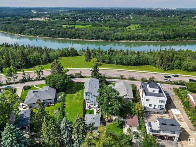 8309 Saskatchewan Dr Nw, House detached with 6 bedrooms, 5 bathrooms and 4 parking in Edmonton AB | Image 46