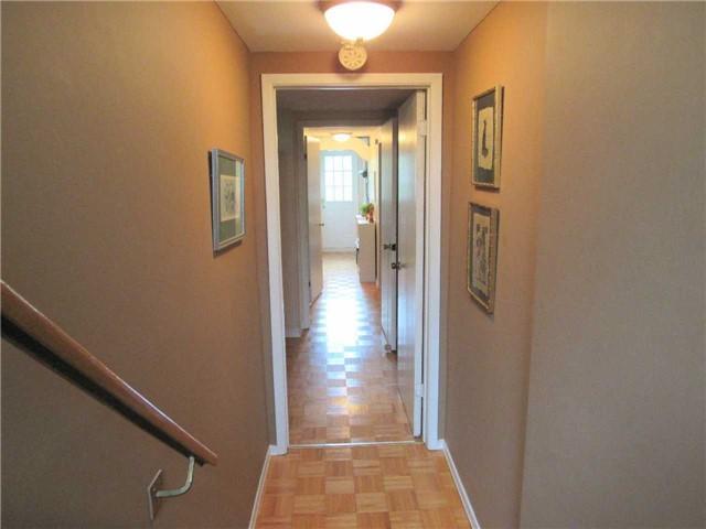 2381 Gillingham Dr, House detached with 3 bedrooms, 2 bathrooms and 4 parking in Burlington ON | Image 8