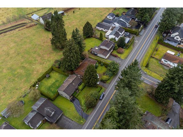 22948 88 Avenue, House detached with 3 bedrooms, 2 bathrooms and 3 parking in Langley BC | Image 3