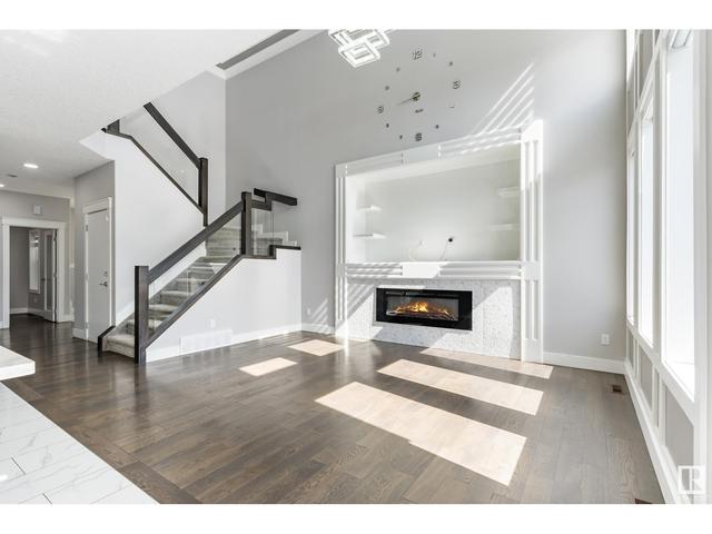 8037 174a Av Nw, House detached with 7 bedrooms, 4 bathrooms and null parking in Edmonton AB | Image 19