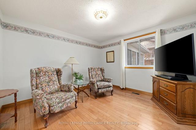 55 Farley Cres, House detached with 3 bedrooms, 3 bathrooms and 6 parking in Quinte West ON | Image 13