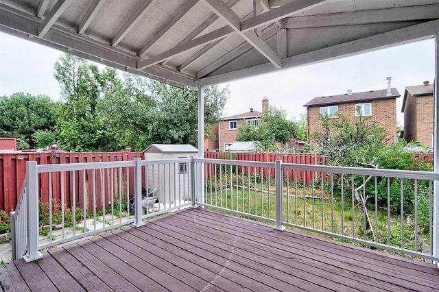 102 Tangmere Cres, House attached with 3 bedrooms, 4 bathrooms and 3 parking in Markham ON | Image 16