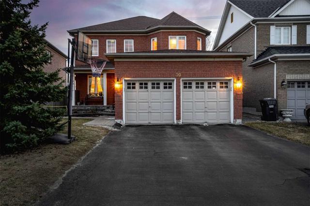 30 Willow Heights Crt, House detached with 3 bedrooms, 4 bathrooms and 6 parking in Brampton ON | Image 1