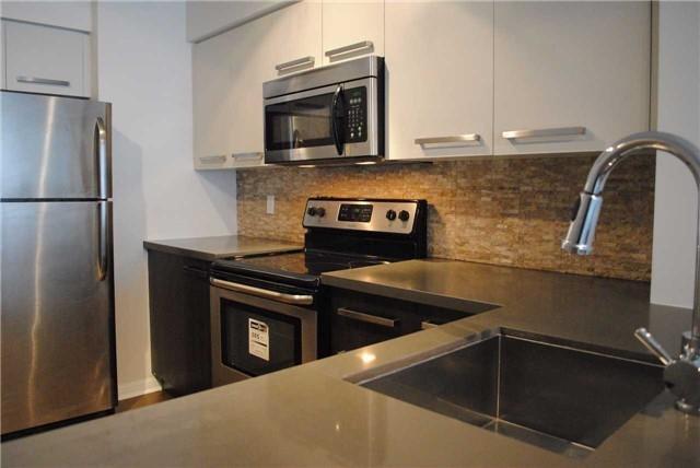1003 - 11 St Joseph St, Condo with 1 bedrooms, 1 bathrooms and 1 parking in Toronto ON | Image 1