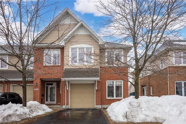 4283 Kelly Farm Drive, Townhouse with 3 bedrooms, 3 bathrooms and 2 parking in Ottawa ON | Image 1