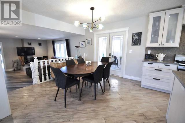 1305 5 Street Ne, House detached with 6 bedrooms, 5 bathrooms and 2 parking in Calgary AB | Image 9